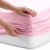 Wodoodporny ochraniacz materaca z gumką Jersey jasny róż detal