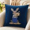 POSZEWKA DEKORACYJNA PREMIUM WELUROWA 40x40 Z HAFTEM WIELKANOCNA VELVET
