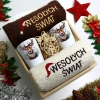 ZESTAW PREZENT ŚWIĄTECZNY KUBKI LATTE RĘCZNIKI W SKRZYNCE ŚWIĘTA MIKOŁAJ