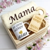 KOMPLET DLA MAMY RĘCZNIK Z HAFTEM + KUBEK 330ml NA PREZENT DZIEŃ MATKI MAMA