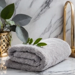 GRUBY RĘCZNIK KĄPIELOWY 50x100cm 400g/m2 PREMIUM CHŁONNY JASNY SZARY