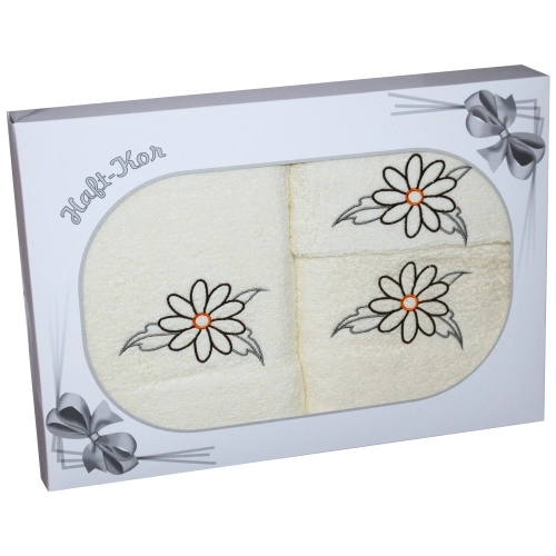 PREZENT KOMPLET TRZECH GRUBYCH RĘCZNIKÓW Z HAFTEM