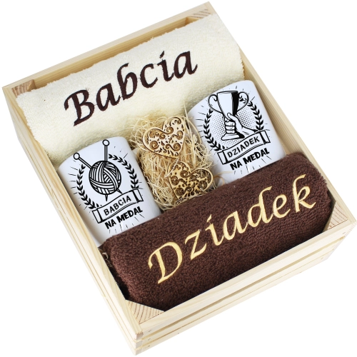 IDEALNY PREZENT - ZESTAW RĘCZNIKI + KUBKI BABCIA i DZIADEK