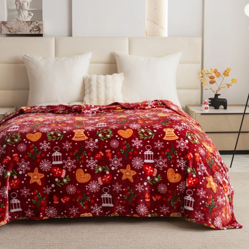 Koc świąteczny 160x200 cm z wzorem choinek i śnieżynek