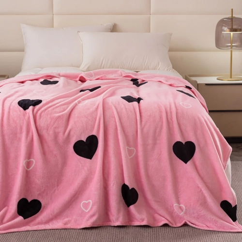 Koc z mikrofibry 160x200 cm we wzory – miękki i ciepły, idealny na kanapę lub łóżko