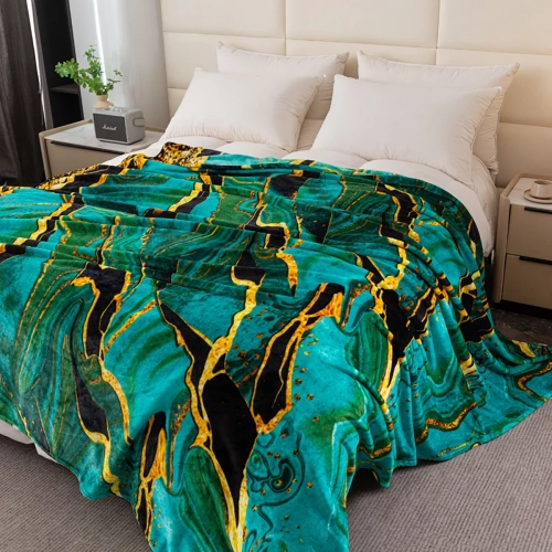 Koc z mikrofibry 160x200 cm we wzory – miękki i ciepły, idealny na kanapę lub łóżko