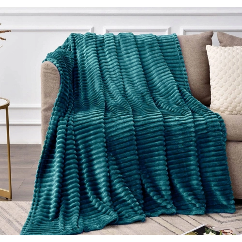 KOC TŁOCZONY NA ŁÓŻKO W PASY Z MIKROFIBRY 160X200 NARZUTA TURKUS