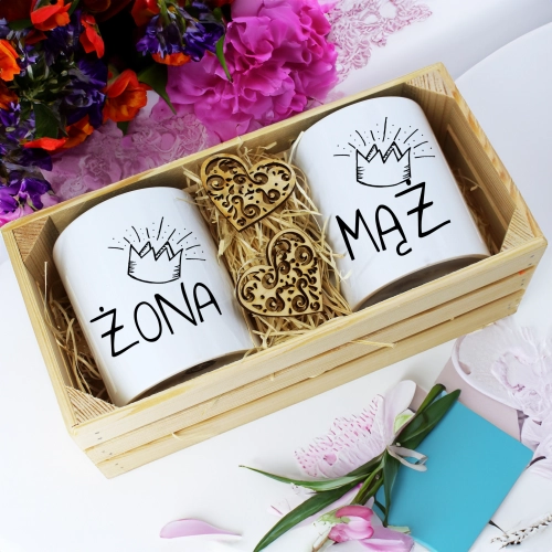 PREZENT ŚLUBNY ZESTAW KUBKI ŻONA i MĄŻ W SKRZYNCE