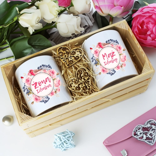 PREZENT ŚLUBNY ZESTAW KUBKI ŻONA i MĄŻ W SKRZYNCE