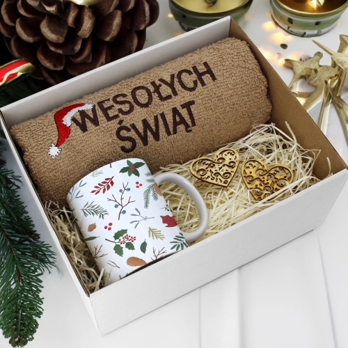 PREZENT NA ŚWIĘTA KUBEK + RĘCZNIK Z HAFTEM ŚWIĄTECZNY ZESTAW MIKOŁAJ