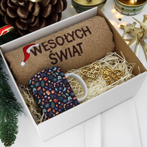 PREZENT NA ŚWIĘTA KUBEK + RĘCZNIK Z HAFTEM ŚWIĄTECZNY ZESTAW MIKOŁAJ