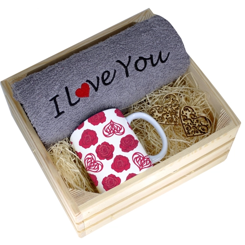 KOMPLET PREZENT KUBEK RĘCZNIK SKRZYNKA WALENTYNKI