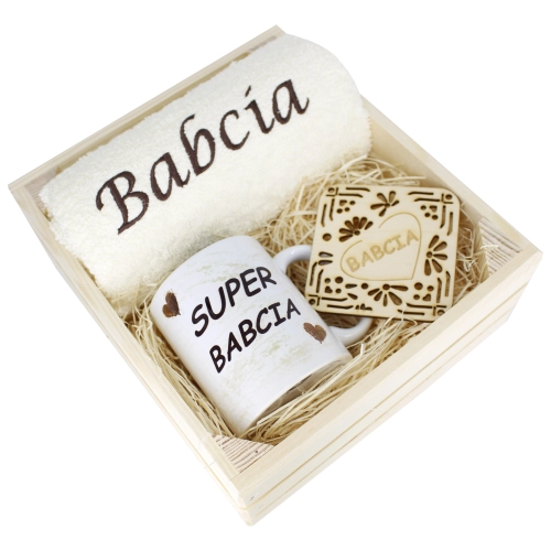 SUPER PREZENT DLA BABCI RĘCZNIK + KUBEK SKRZYNKA