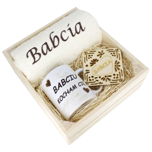 SUPER PREZENT DLA BABCI RĘCZNIK + KUBEK SKRZYNKA