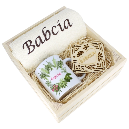 SUPER PREZENT DLA BABCI RĘCZNIK + KUBEK SKRZYNKA