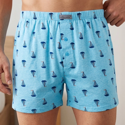 Niebieskie bokserki męskie wzorzyste 100% bawełna żaglówki na modelu Cotton World