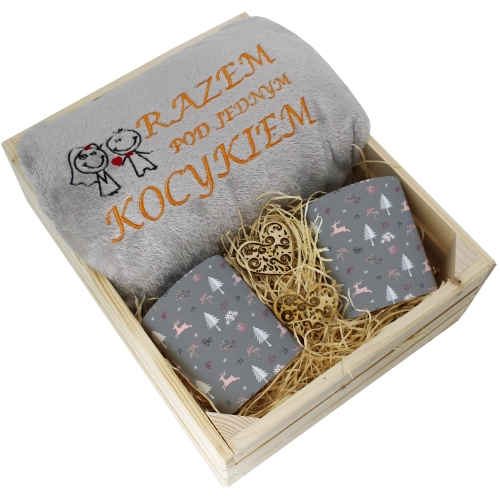 PREZENT ŚWIĄTECZNY ZESTAW KOC 160x200 + KUBKI