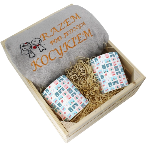 PREZENT ŚWIĄTECZNY ZESTAW KOC 160x200 + KUBKI
