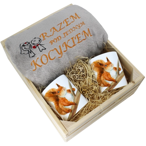 PREZENT ŚWIĄTECZNY ZESTAW KOC 160x200 + KUBKI