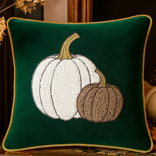 Jesienna poszewka dekoracyjna 40x40 cm z haftem dyni na welurze premium – polska produkcja J&W