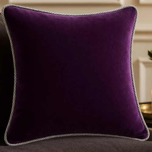 Luksusowa kwadratowa poszewka na poduszkę 40x40 cm z aksamitnego weluru i dekoracyjnym sznurem.