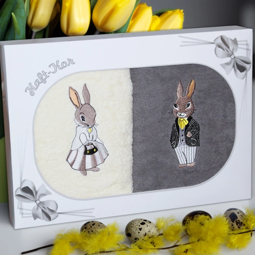 PREZENT WIELKANOCNY KOMPLET DWÓCH RĘCZNIKÓW 70x140 Z HAFTEM ZAJĄCZEK
