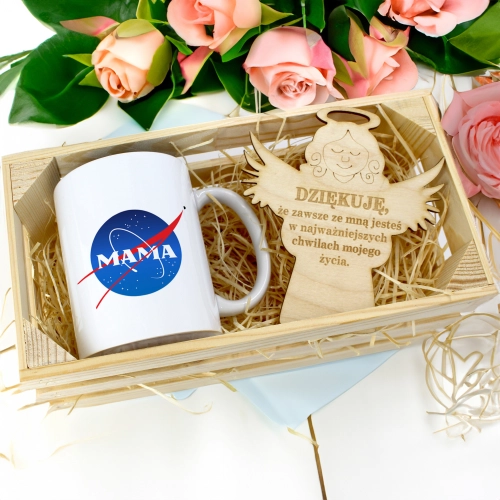 KUBEK 330ml DLA MAMY W SKRZYNCE ZAWIESZKA ANIOŁEK DZIEŃ MATKI MAMA PREZENT
