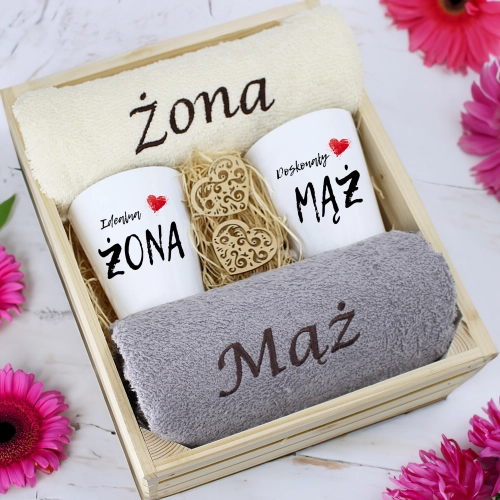 PREZENT ŚLUBNY ZESTAW RĘCZNIKI + KUBKI ŻONA i MĄŻ