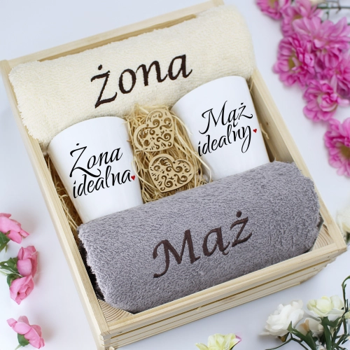 PREZENT ŚLUBNY ZESTAW RĘCZNIKI + KUBKI ŻONA i MĄŻ