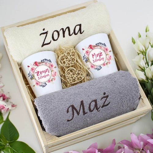 PREZENT ŚLUBNY ZESTAW RĘCZNIKI + KUBKI ŻONA i MĄŻ