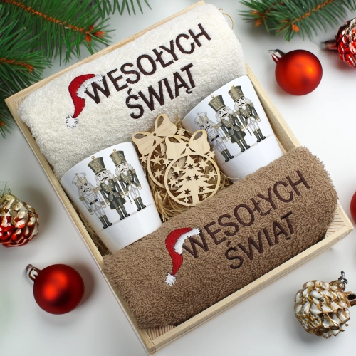 ZESTAW PREZENT ŚWIĄTECZNY KUBKI LATTE RĘCZNIKI W SKRZYNCE ŚWIĘTA MIKOŁAJ