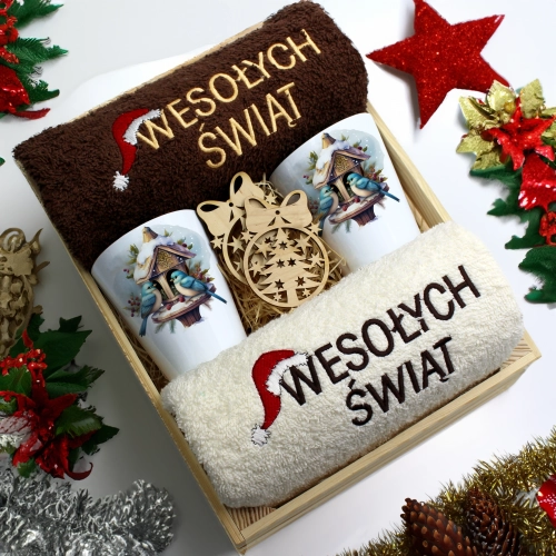 ZESTAW PREZENT ŚWIĄTECZNY KUBKI LATTE RĘCZNIKI W SKRZYNCE ŚWIĘTA MIKOŁAJ