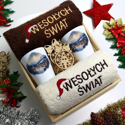 ZESTAW PREZENT ŚWIĄTECZNY KUBKI LATTE RĘCZNIKI W SKRZYNCE ŚWIĘTA MIKOŁAJ
