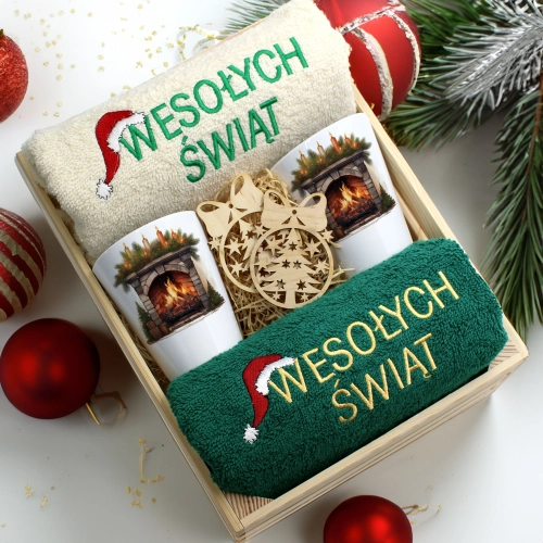 ZESTAW PREZENT ŚWIĄTECZNY KUBKI LATTE RĘCZNIKI W SKRZYNCE ŚWIĘTA MIKOŁAJ