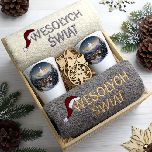 ZESTAW PREZENT ŚWIĄTECZNY KUBKI LATTE RĘCZNIKI W SKRZYNCE ŚWIĘTA MIKOŁAJ