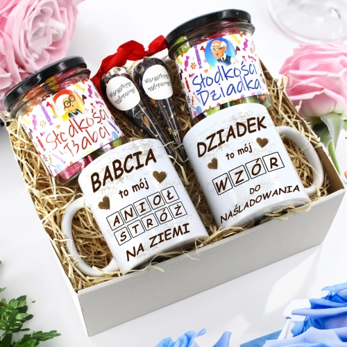 PREZENT ZESTAW NA DZIEŃ BABCI I DZIADKA KUBKI + SŁODYCZE BABCIA DZIADEK
