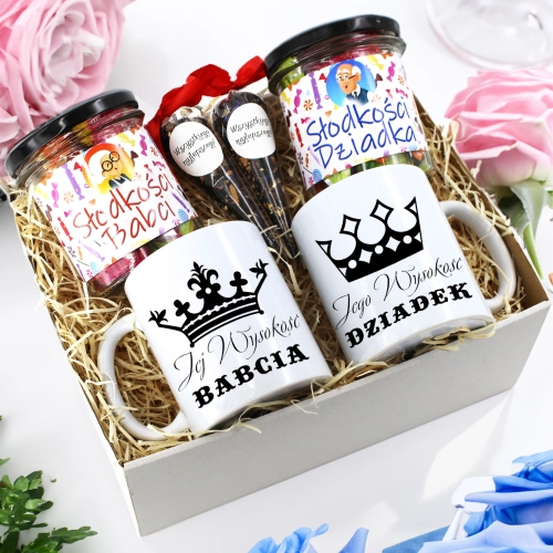 PREZENT ZESTAW NA DZIEŃ BABCI I DZIADKA KUBKI + SŁODYCZE BABCIA DZIADEK