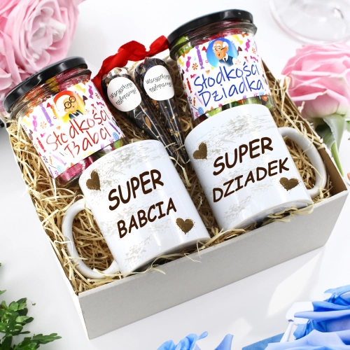 PREZENT ZESTAW NA DZIEŃ BABCI I DZIADKA KUBKI + SŁODYCZE BABCIA DZIADEK