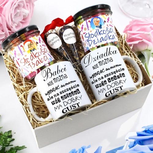 PREZENT ZESTAW NA DZIEŃ BABCI I DZIADKA KUBKI + SŁODYCZE BABCIA DZIADEK