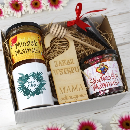 KOMPLET PREZENTOWY DLA MAMY KUBEK, MIÓD i SŁODYCZE PREZENT DZIEŃ MATKI MAMA