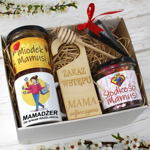 KOMPLET PREZENTOWY DLA MAMY KUBEK, MIÓD i SŁODYCZE PREZENT DZIEŃ MATKI MAMA