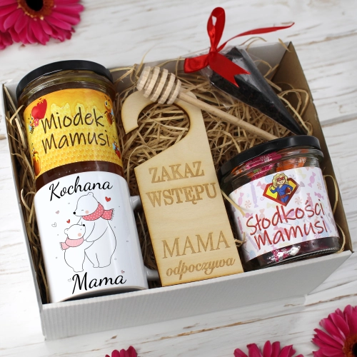 KOMPLET PREZENTOWY DLA MAMY KUBEK, MIÓD i SŁODYCZE PREZENT DZIEŃ MATKI MAMA