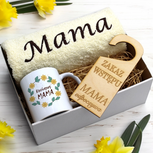 KOMPLET DLA MAMY RĘCZNIK Z HAFTEM + KUBEK 330ml NA PREZENT DZIEŃ MATKI MAMA
