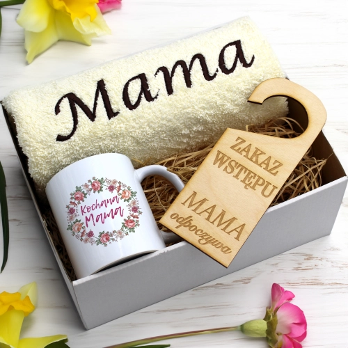 KOMPLET DLA MAMY RĘCZNIK Z HAFTEM + KUBEK 330ml NA PREZENT DZIEŃ MATKI MAMA