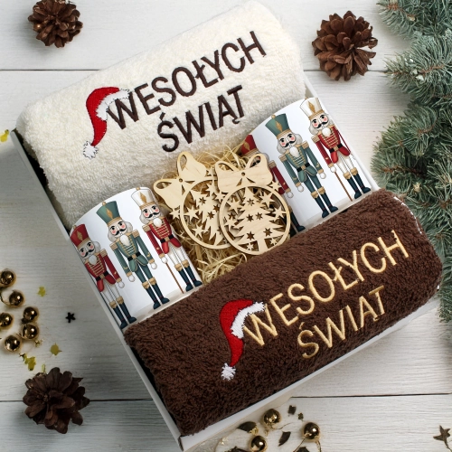 ZESTAW PREZENT ŚWIĄTECZNY KOMPLET KUBKI RĘCZNIKI ŚWIĘTA MIKOŁAJ POD CHOINKĘ