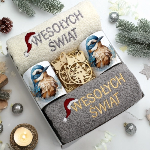 ZESTAW PREZENT ŚWIĄTECZNY KOMPLET KUBKI RĘCZNIKI ŚWIĘTA MIKOŁAJ POD CHOINKĘ
