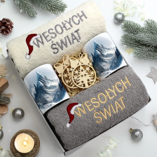 ZESTAW PREZENT ŚWIĄTECZNY KOMPLET KUBKI RĘCZNIKI ŚWIĘTA MIKOŁAJ POD CHOINKĘ