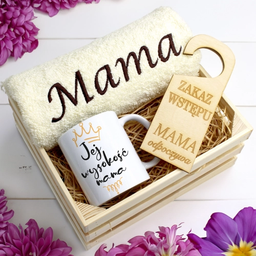 KOMPLET DLA MAMY RĘCZNIK Z HAFTEM + KUBEK 330ml NA PREZENT DZIEŃ MATKI MAMA