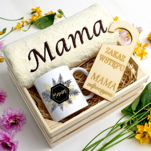 KOMPLET DLA MAMY RĘCZNIK Z HAFTEM + KUBEK 330ml NA PREZENT DZIEŃ MATKI MAMA