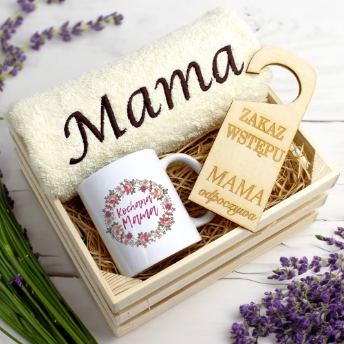 KOMPLET DLA MAMY RĘCZNIK Z HAFTEM + KUBEK 330ml NA PREZENT DZIEŃ MATKI MAMA